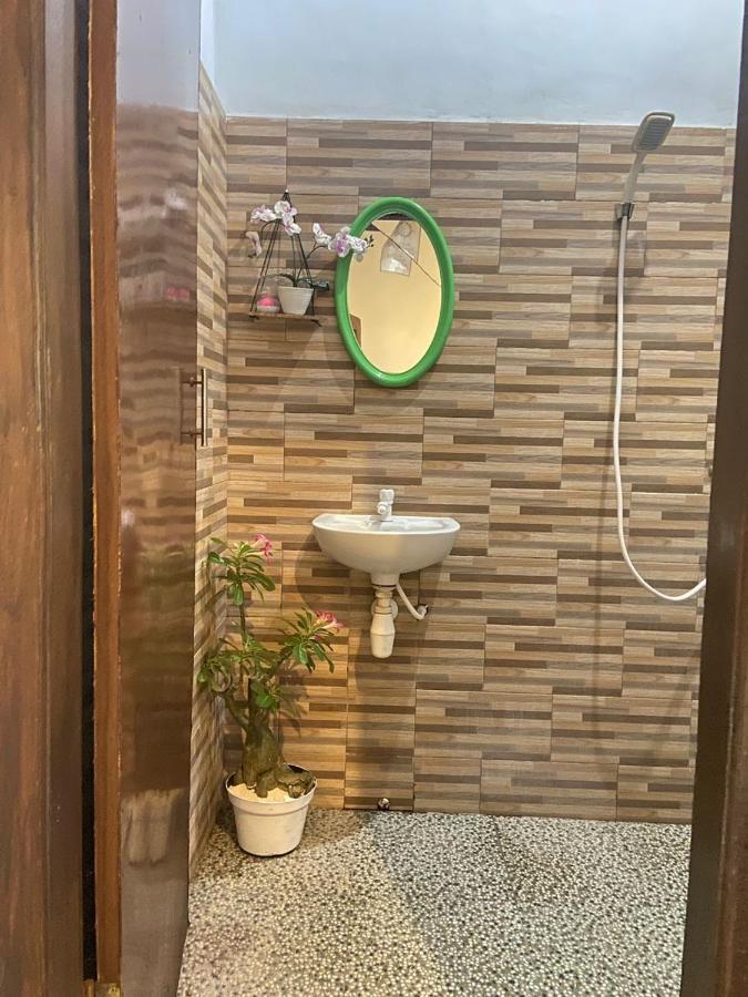 Kuwera Homestay Batununggul المظهر الخارجي الصورة